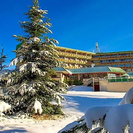 Kompleks wypoczynkowy Village Le Tarbesou - Pied De Piste Station Ax 3 Domaines 4*