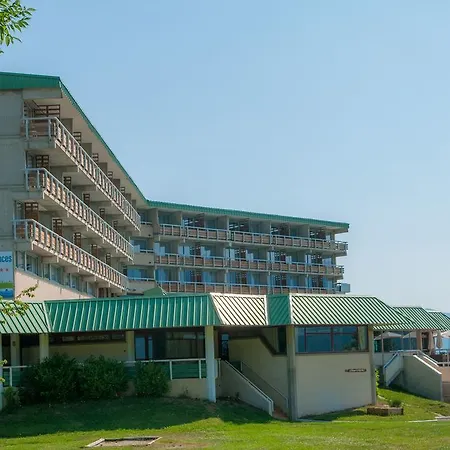 Holiday park Village Le Tarbesou 4*